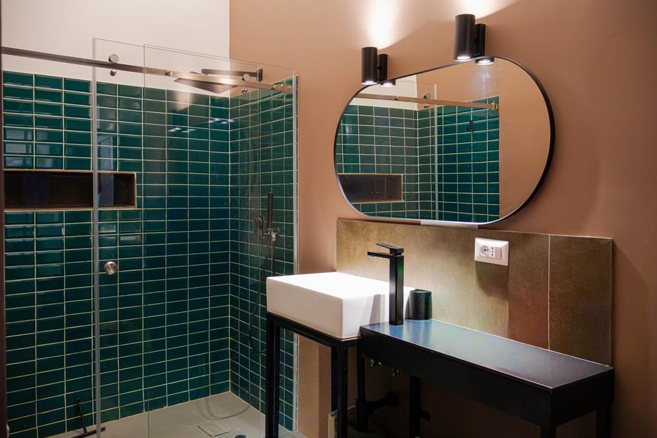 Shower, Bathroom, Decorative detail, bidet, towels, laundry, washing machine, air conditioner