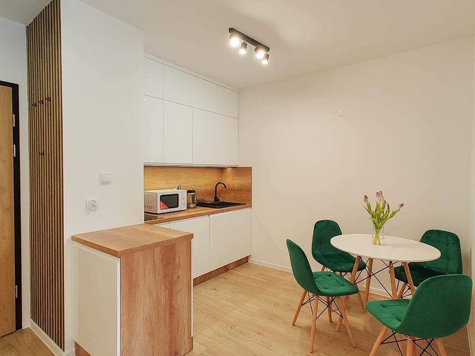 Dining area, minibar, pet friendly, stove
