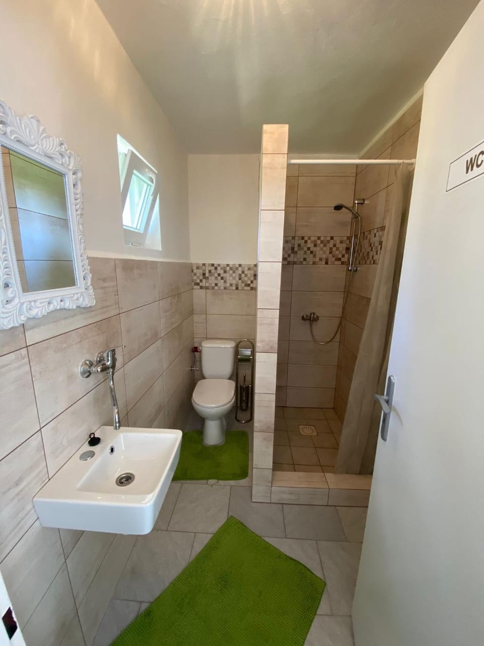 Shower, Toilet, Bathroom