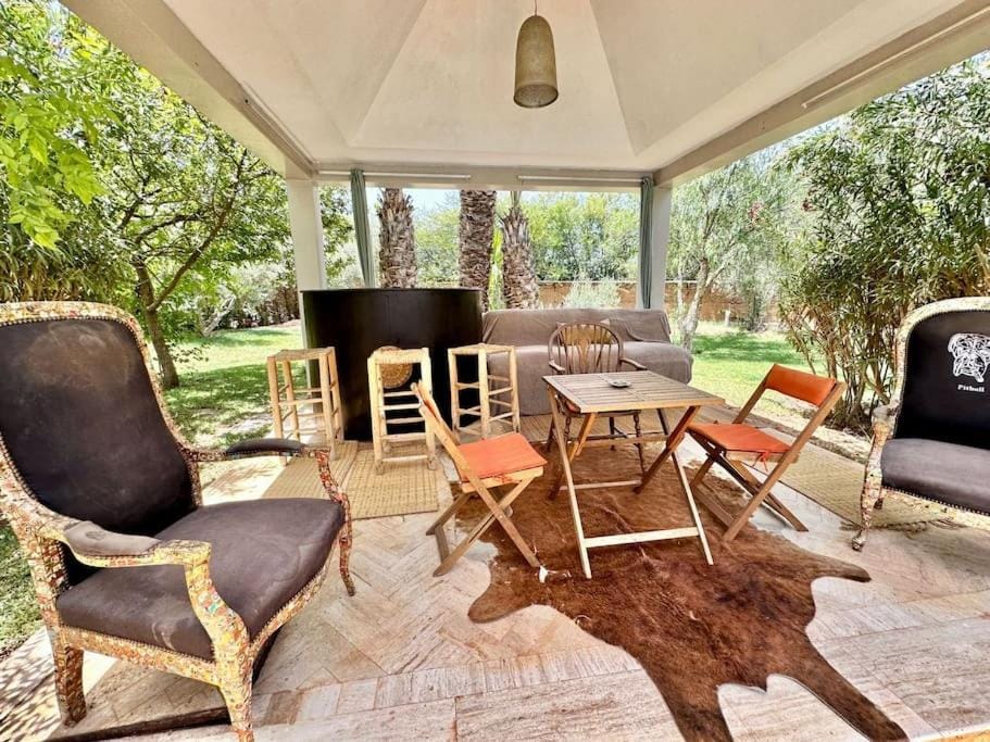 Patio, Garden, Dining area, Garden view