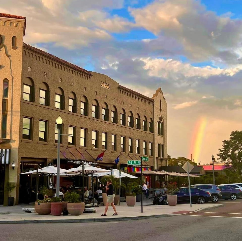 Property building, Day, People, Neighbourhood, Seating area, City view, Street view, Location