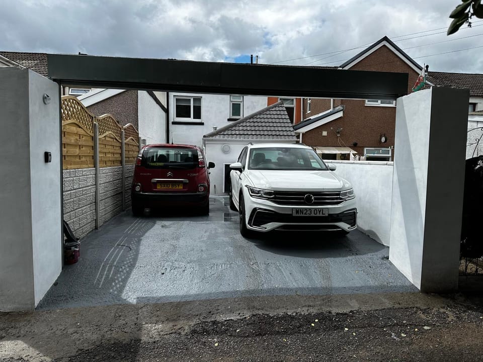 Clare Street - 3 bedroom house with private parking Apartment in Merthyr Tydfil