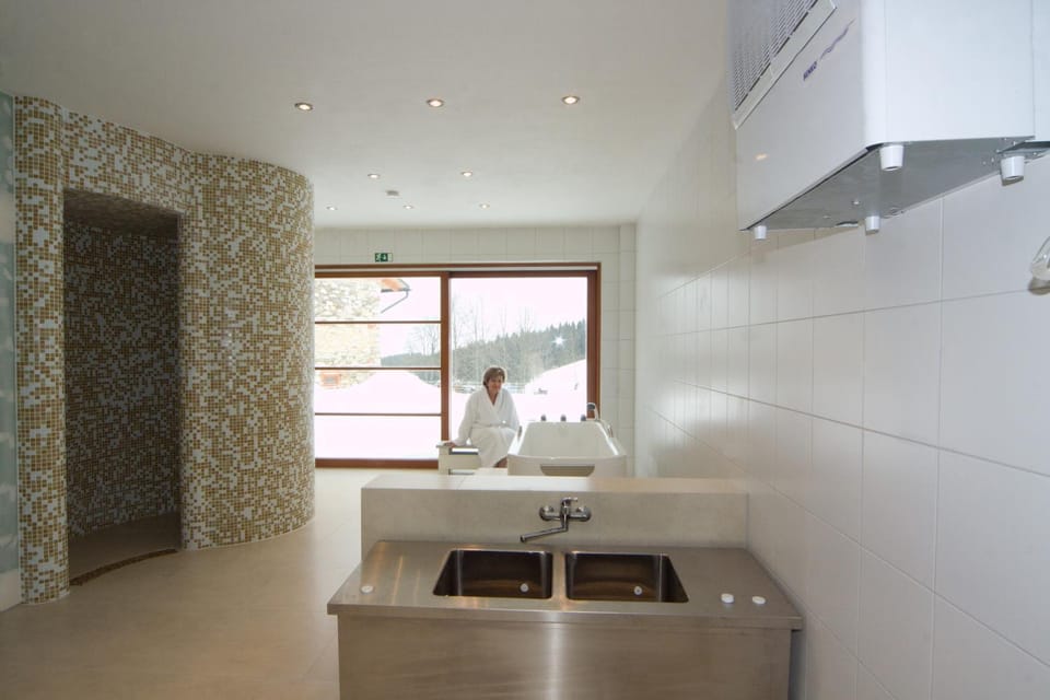 Spa and wellness centre/facilities