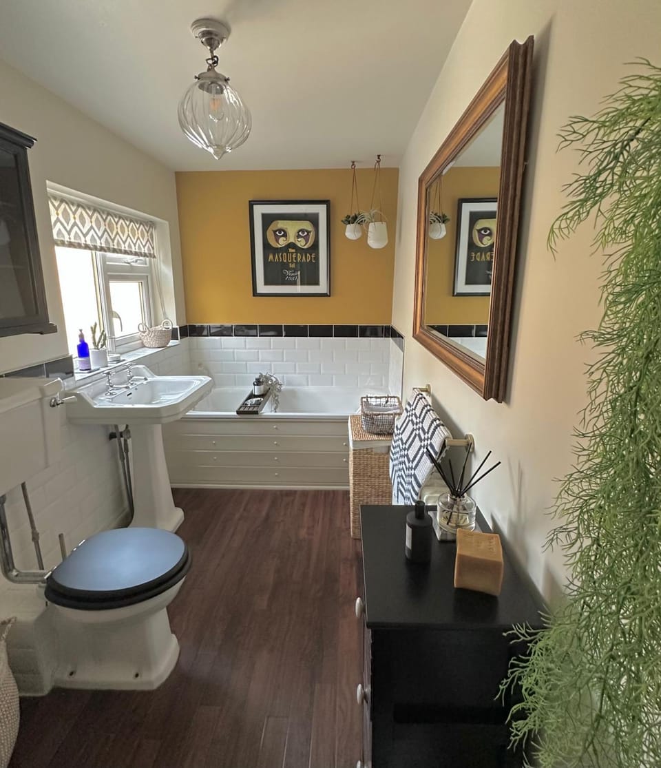 Toilet, Bathroom, Bath