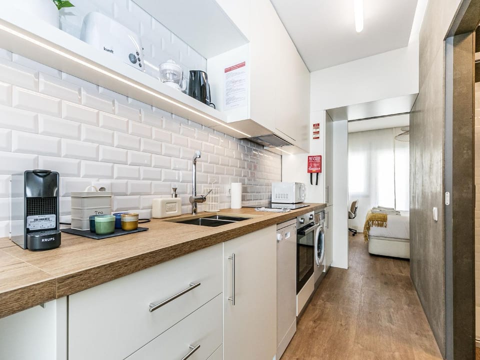 Kitchen or kitchenette