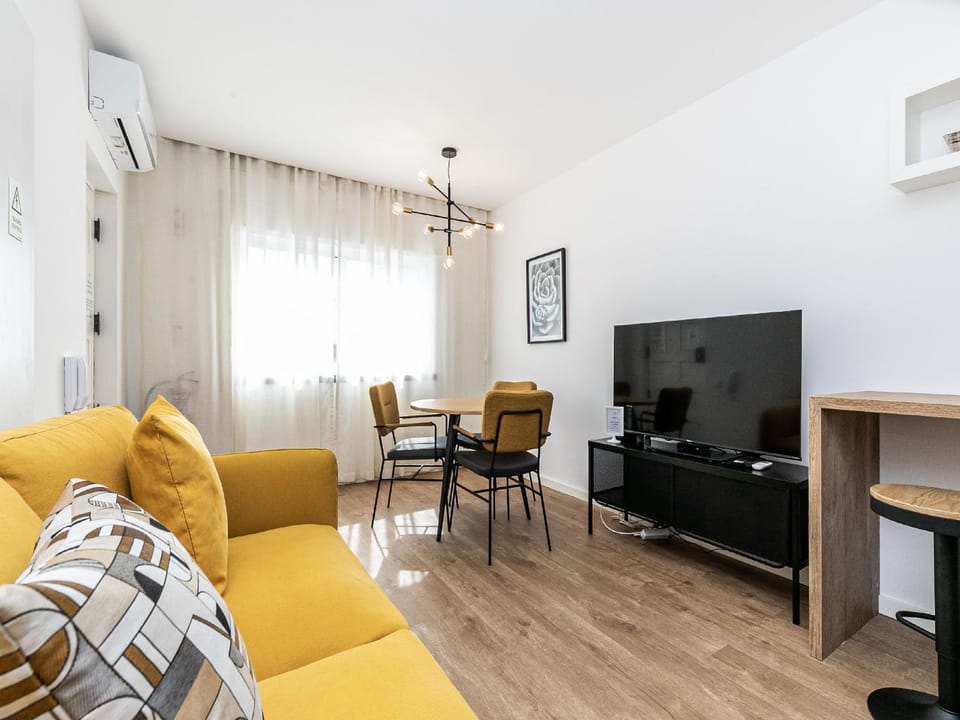 Communal lounge/ TV room, Living room