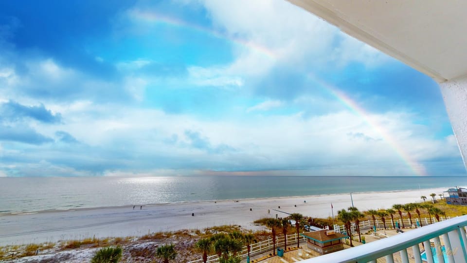 Beachfront - Beach Chairs Included! - FLPCB53 House in Upper Grand Lagoon
