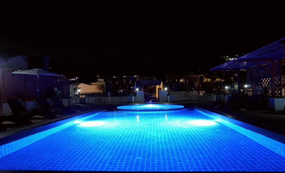 Night, Swimming pool