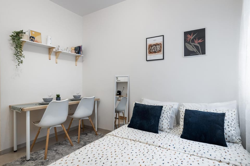 Bed, Bedroom