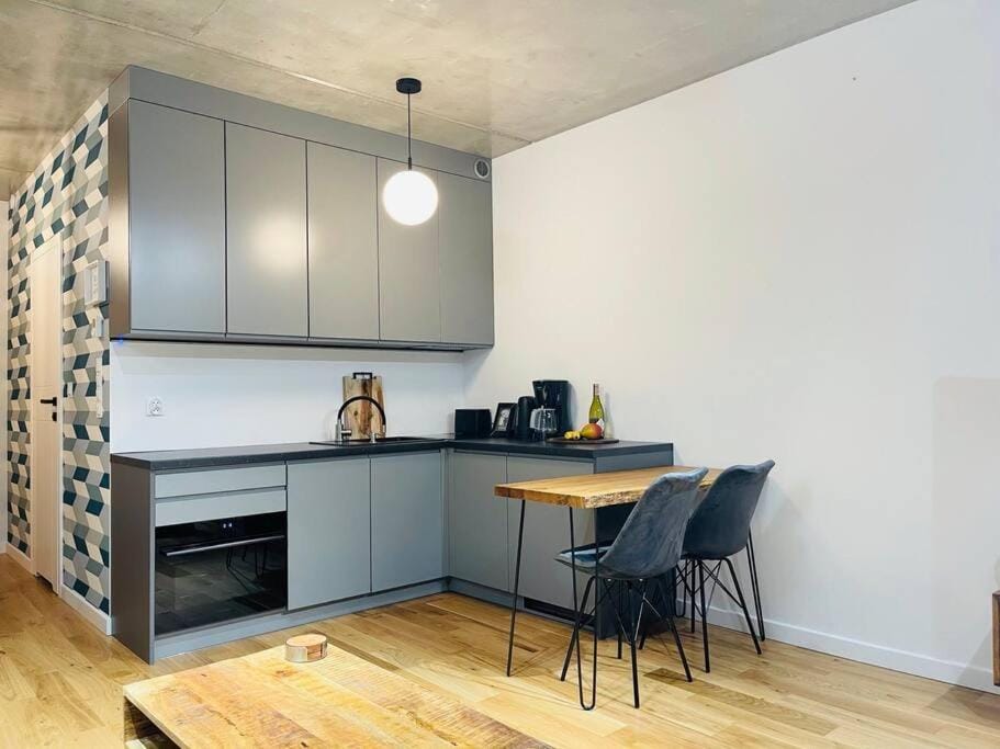 Studio Mango w/Patio & Parking Apartment in Czechia