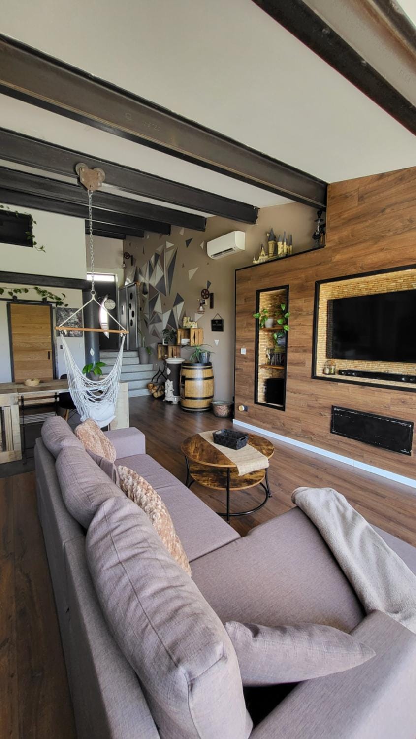 Living room, Seating area