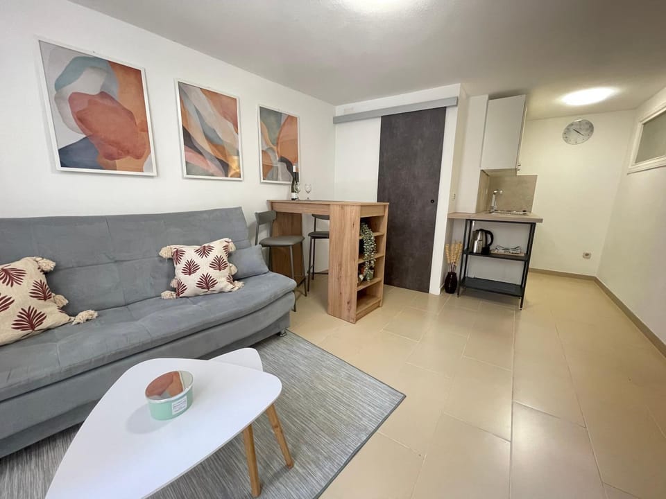 Studio Capon - just a few steps from the sea! Apartment in Primorje-Gorski Kotar County