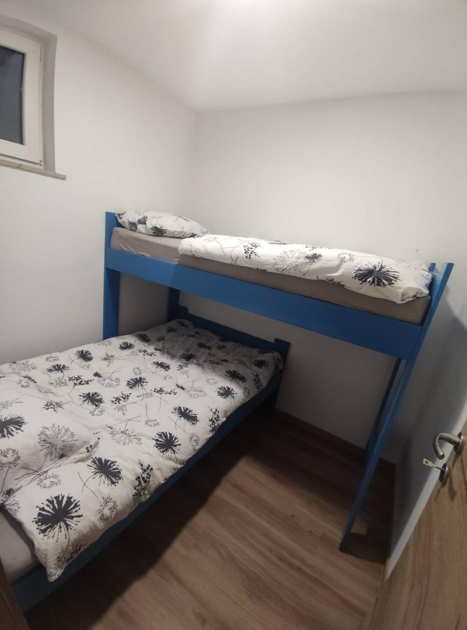 Photo of the whole room, Bedroom, bunk bed