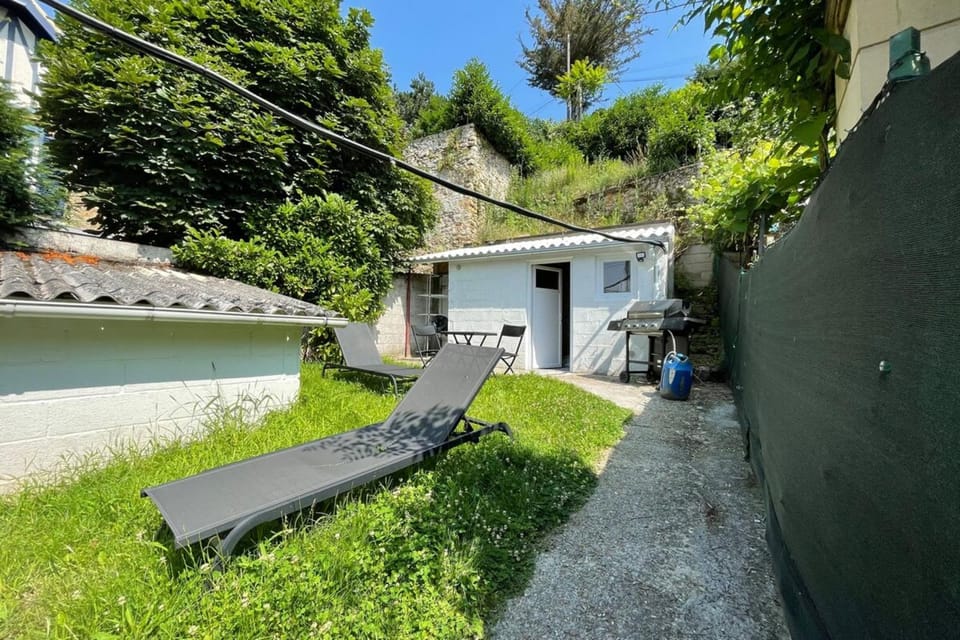 Cosy Appart Jouy N1 RER C 500 m Apartment in Île-de-France