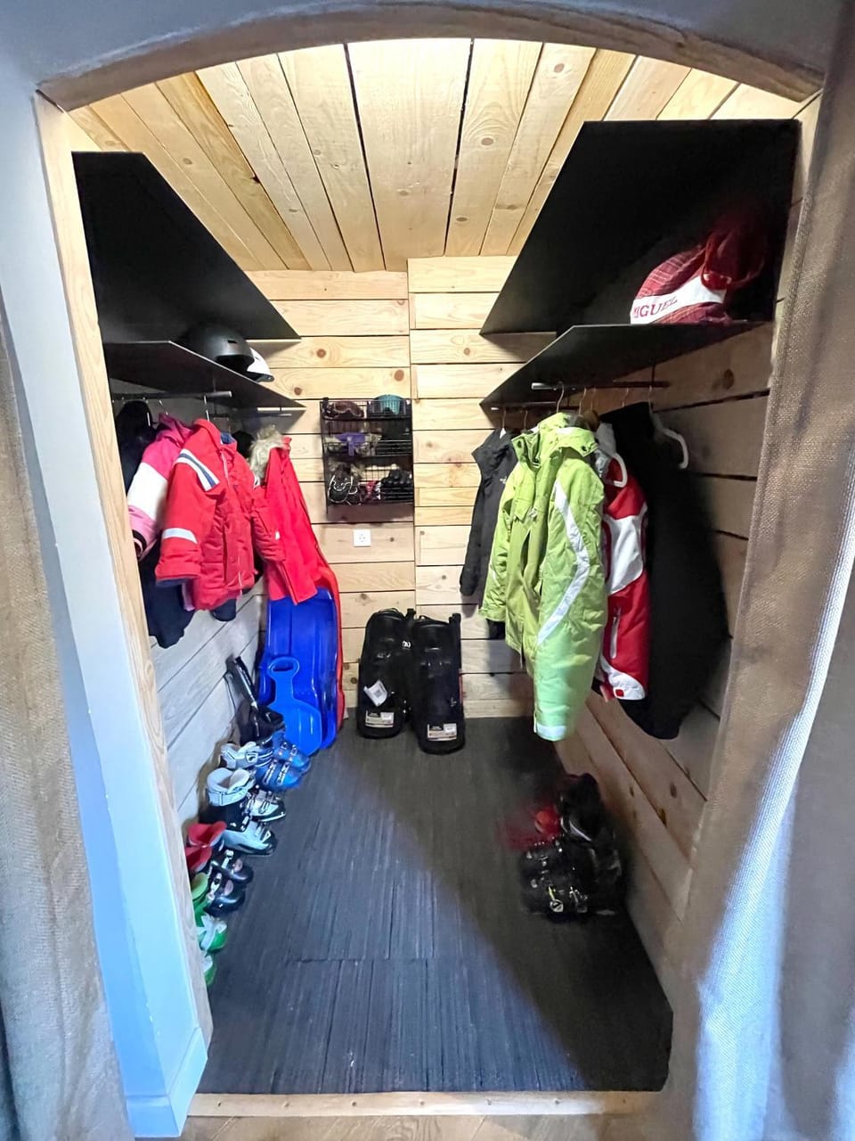 wardrobe