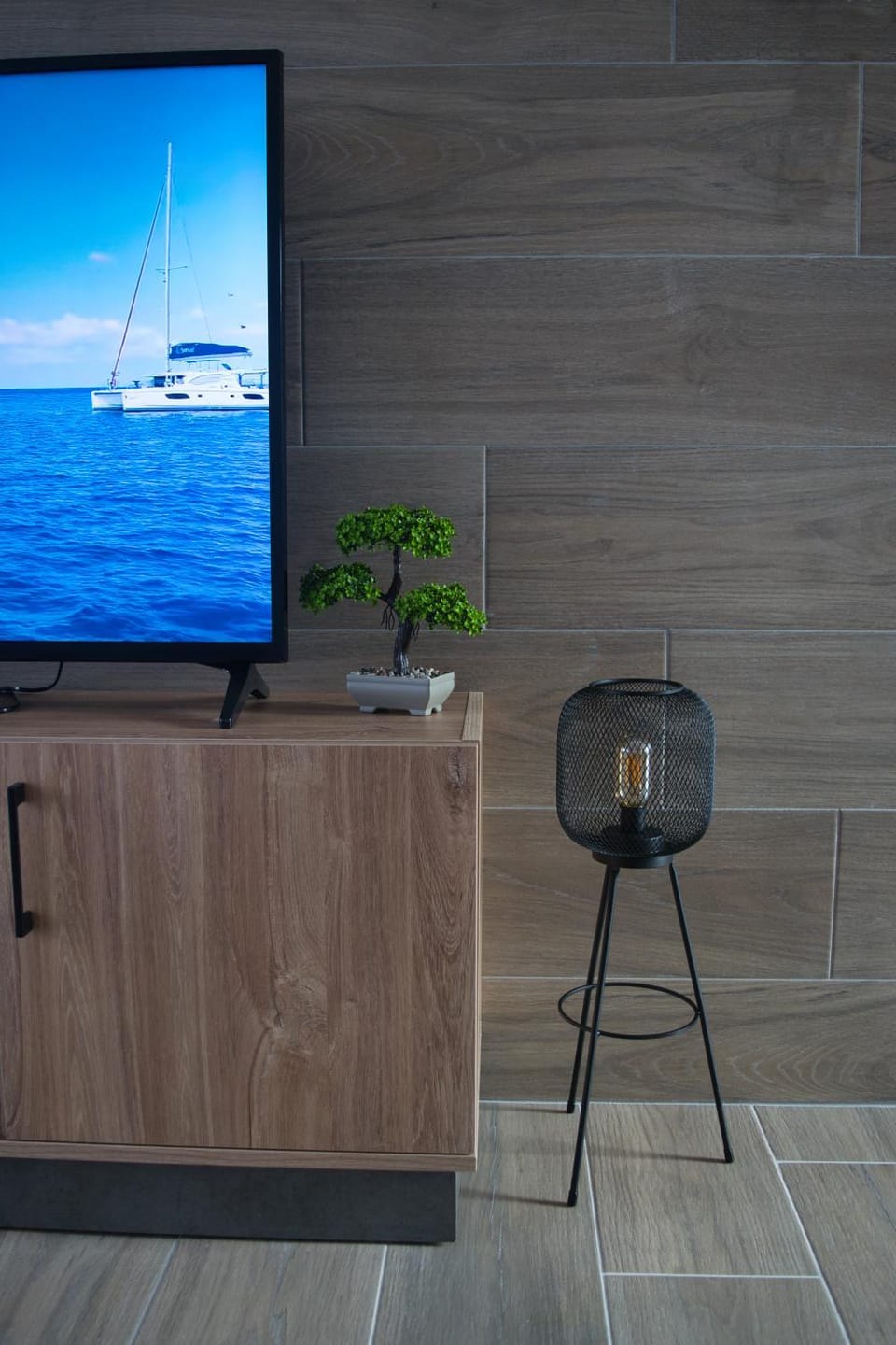 TV and multimedia, Living room, Evening entertainment