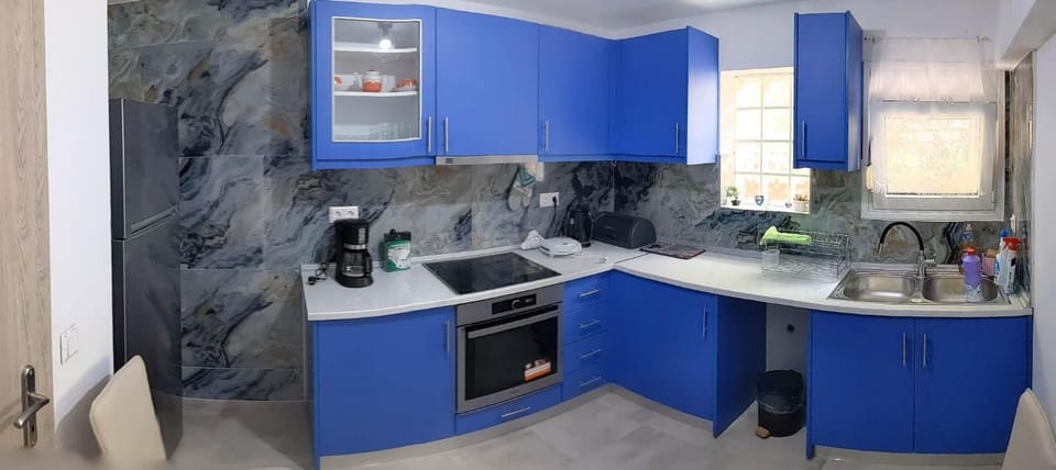 Coffee/tea facilities, Kitchen or kitchenette, pet friendly