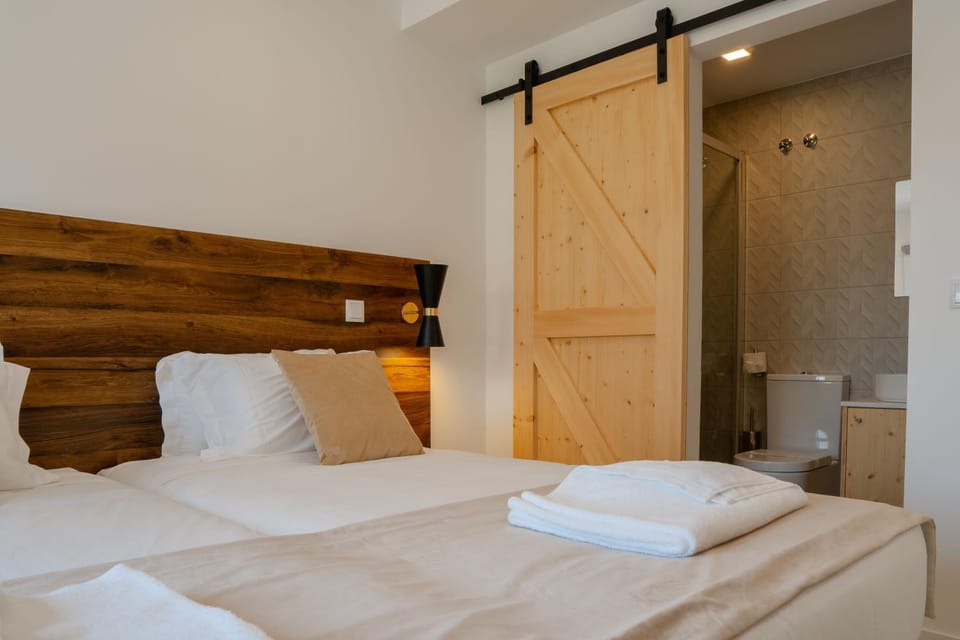 Bed, Photo of the whole room, Bedroom, towels, wardrobe