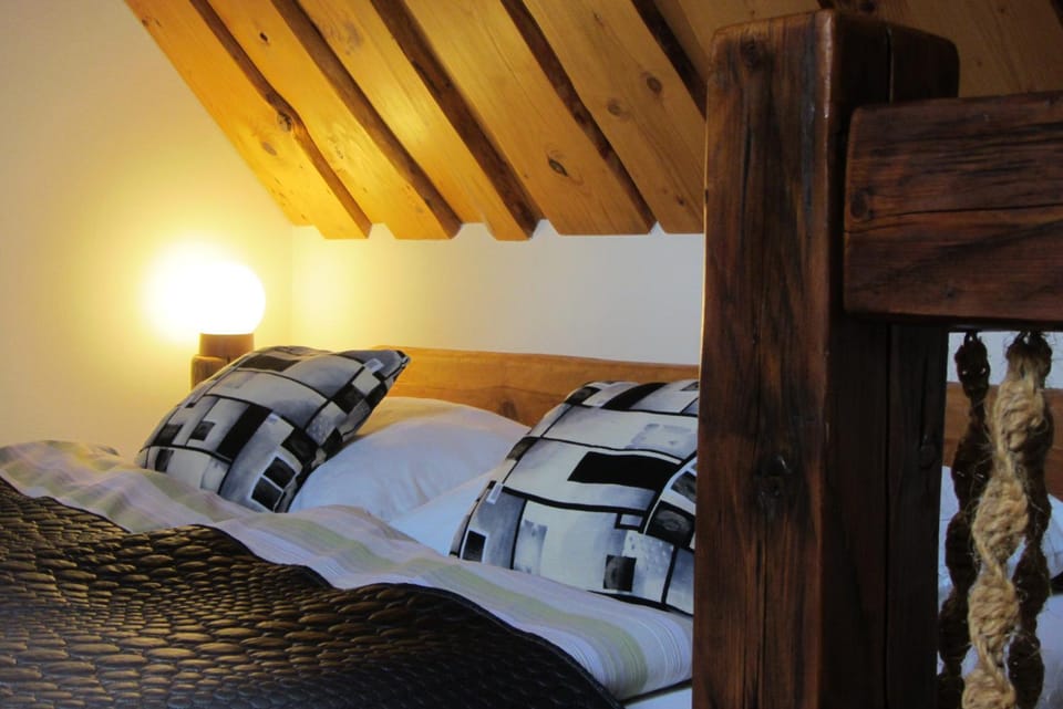 Decorative detail, Bedroom