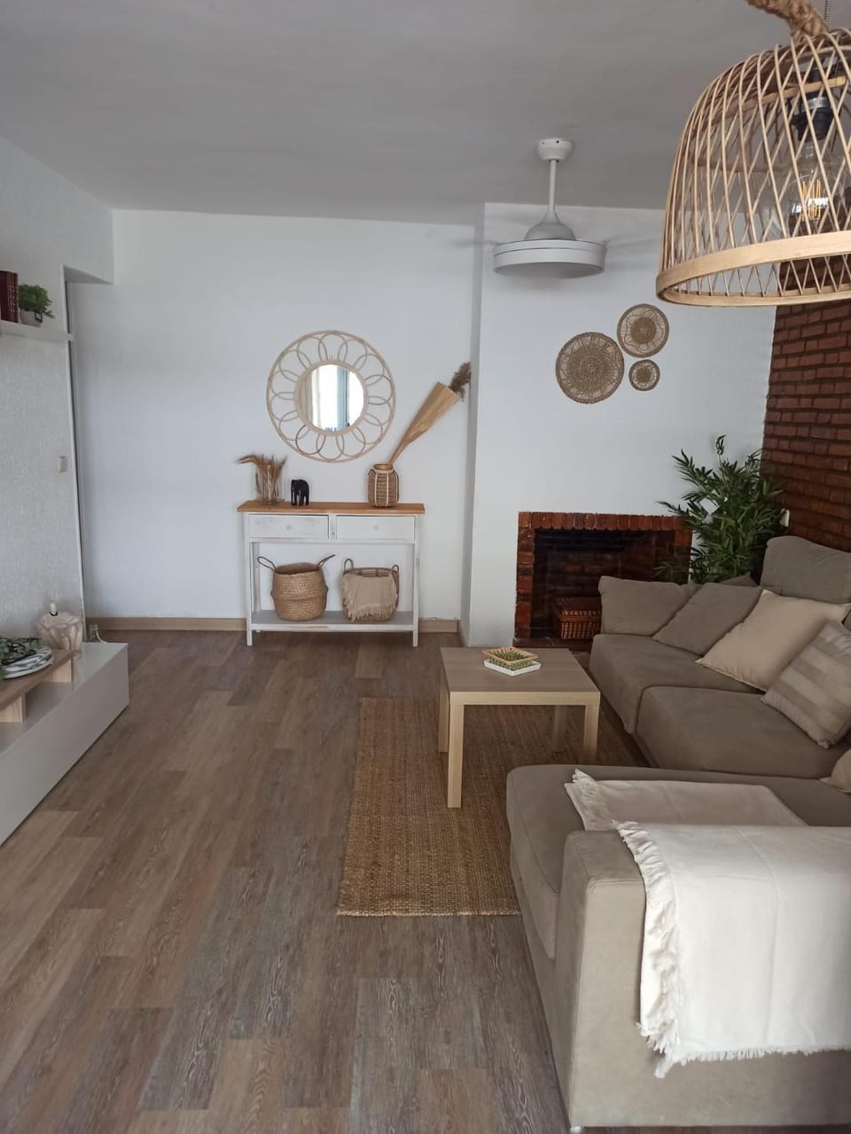 Living room, Seating area, fireplace