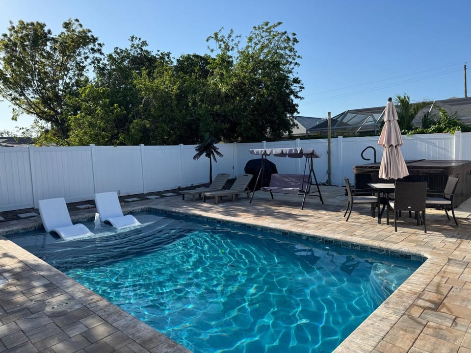 Patio, Swimming pool