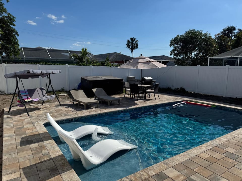 Patio, Pool view, Swimming pool, sunbed