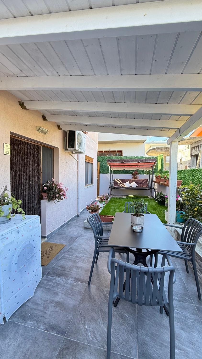 Patio, Garden, Seating area, Garden view, washing machine