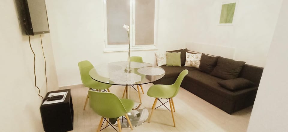 Apartman Oaza , 2 bedrooms, free parking Apartment in Split