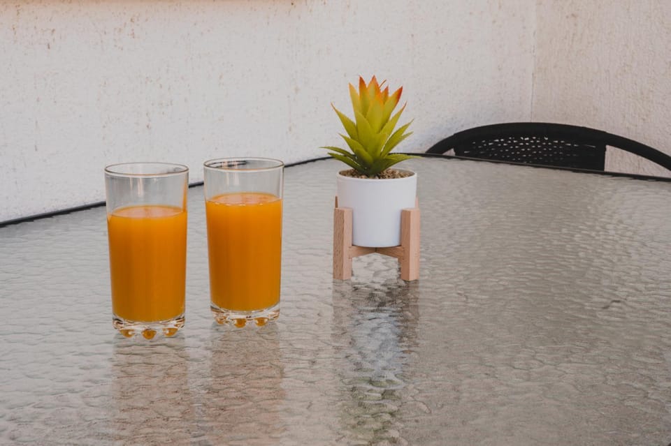 Balcony/Terrace, Drinks