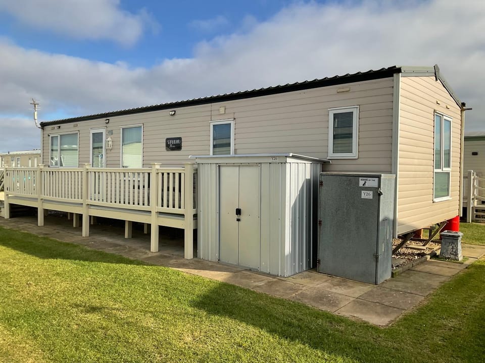 Konies Place Golden Anchor Free WiFi Bedding Included Campground/ 
RV Resort in Chapel Saint Leonards