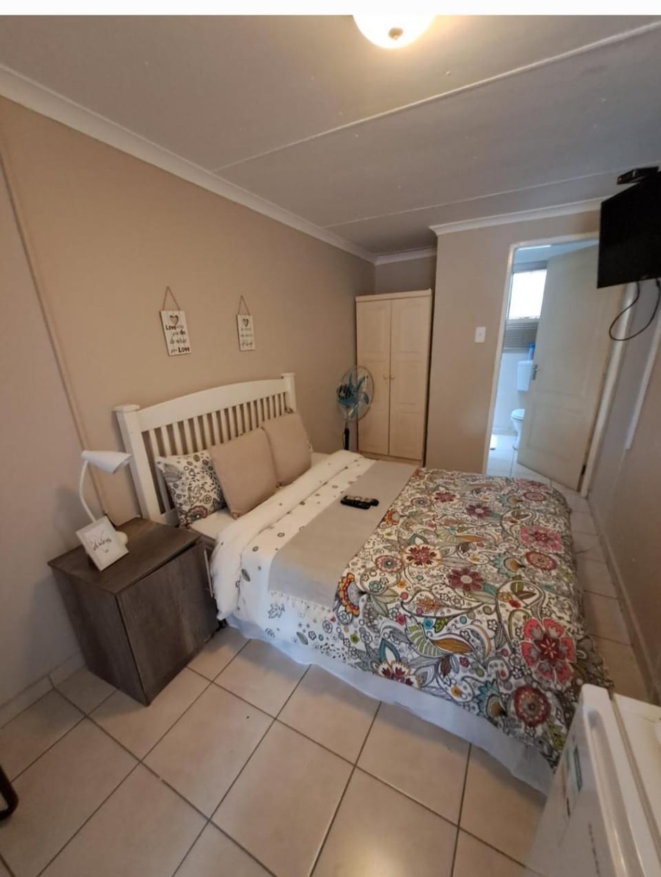 Courtlyguesthouse Bed and Breakfast in South Africa