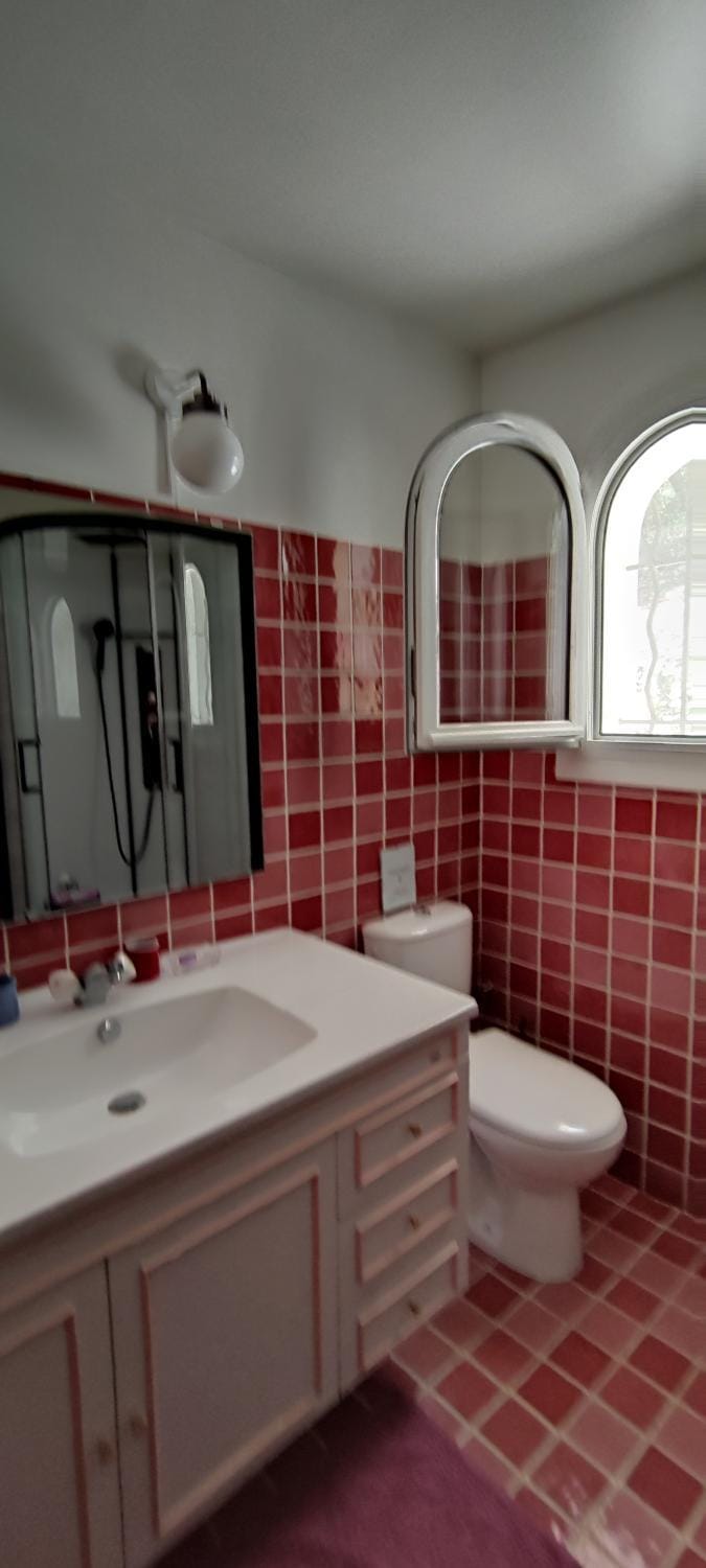 Shower, Toilet, Bathroom