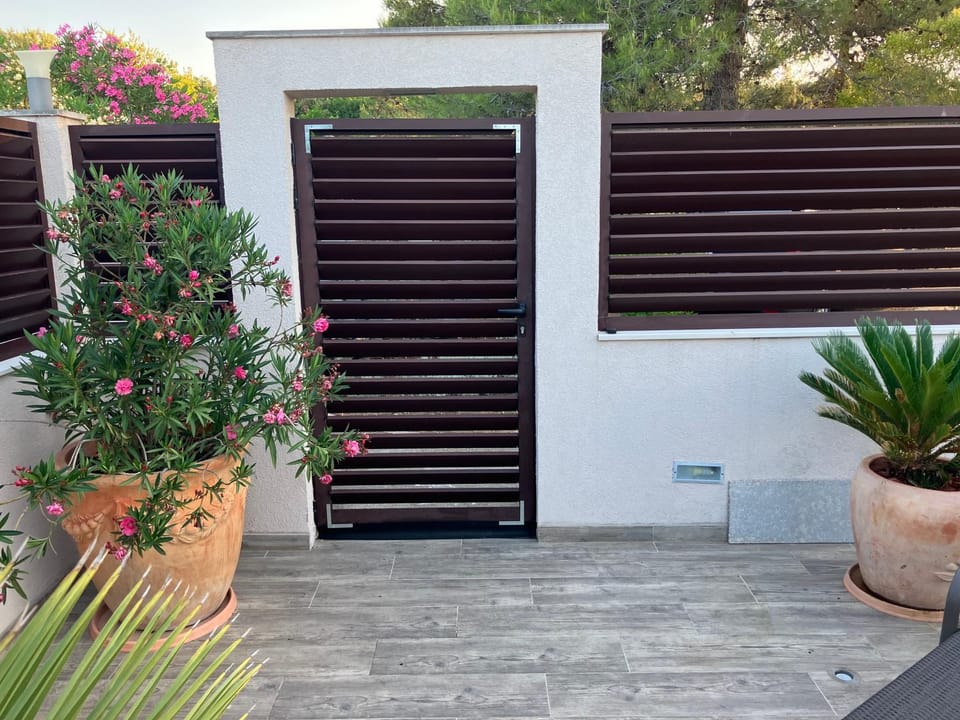 Apartment Negrin Apartment in Peroj