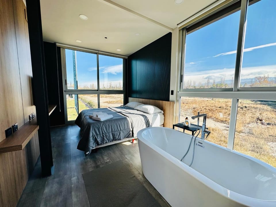 Bed, Photo of the whole room, Bedroom, Mountain view, Bath