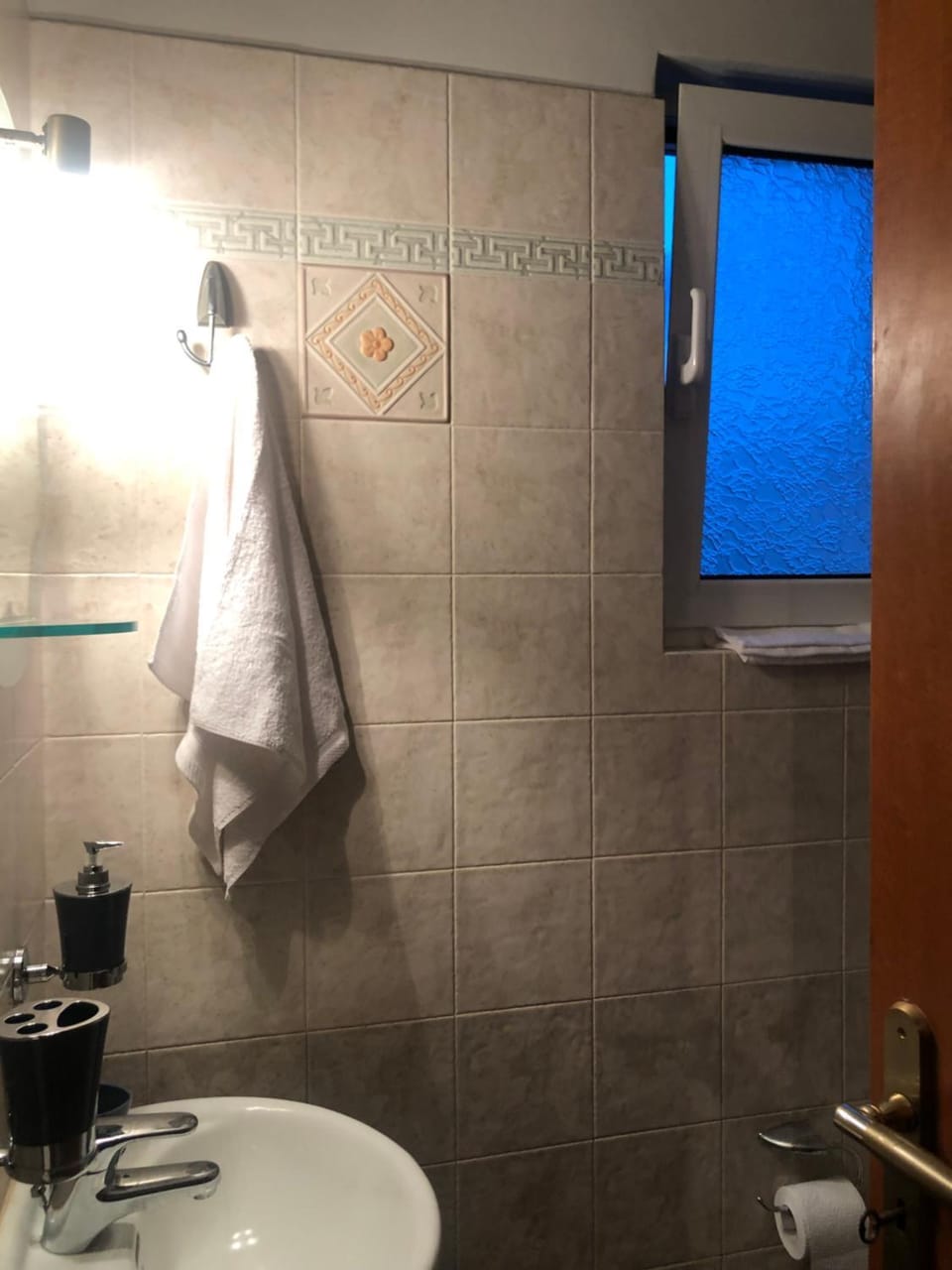 Shower, Bathroom, towels