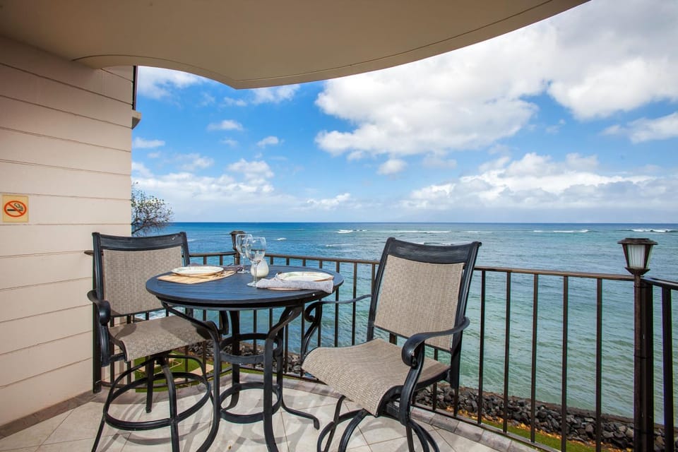 Kahana Reef 321 Apartment in Kahana