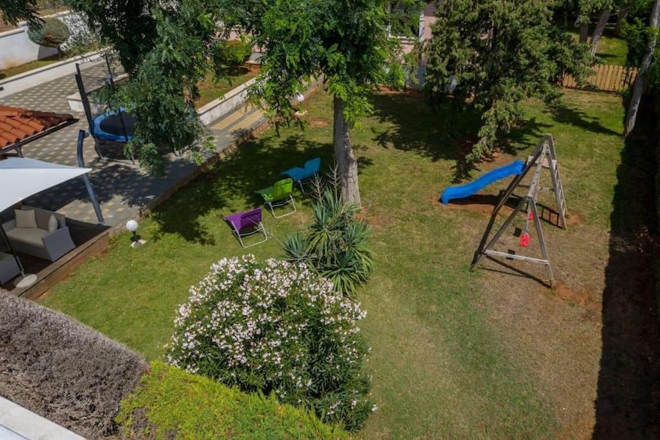Guest house Katia for up to 8 persons House in Medulin
