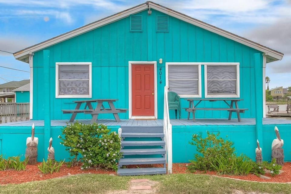 Property building, Day