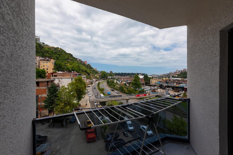 Natural landscape, Balcony/Terrace, City view, Mountain view, Street view