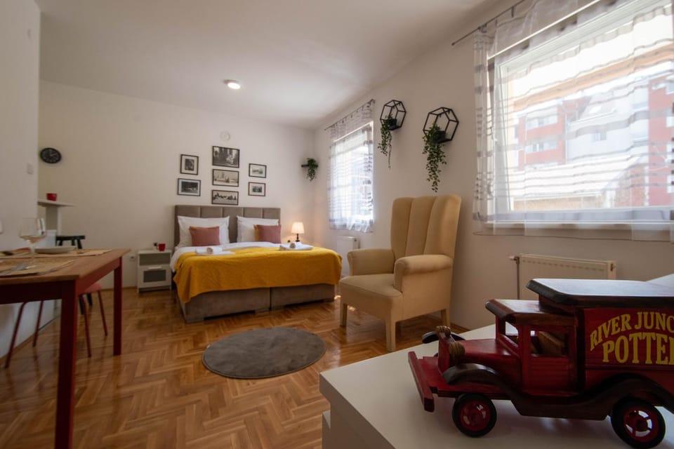 Living room, Bedroom