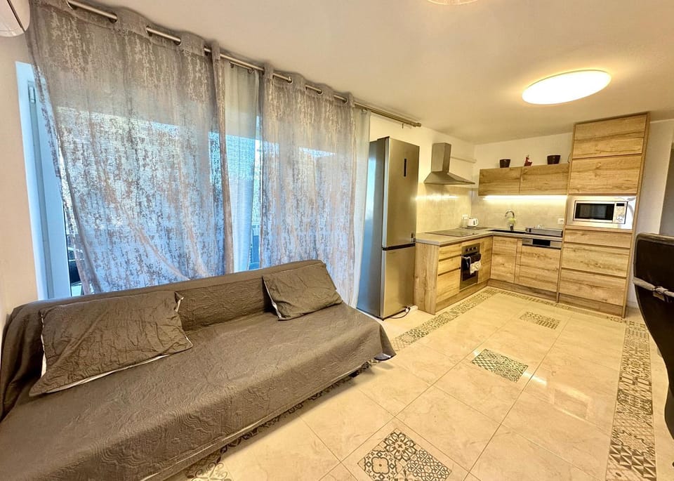 Con vistas al mar y PortAventura Apartment in Salou