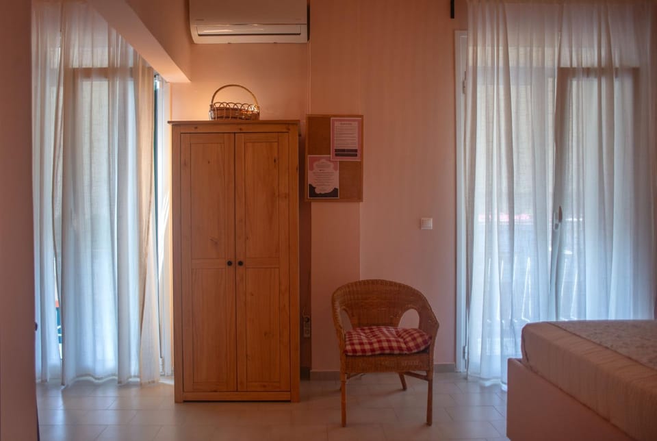 Seating area, wardrobe, air conditioner