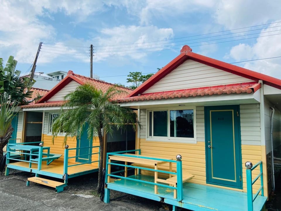 J Lin Hostel Chalet in Hengchun Township