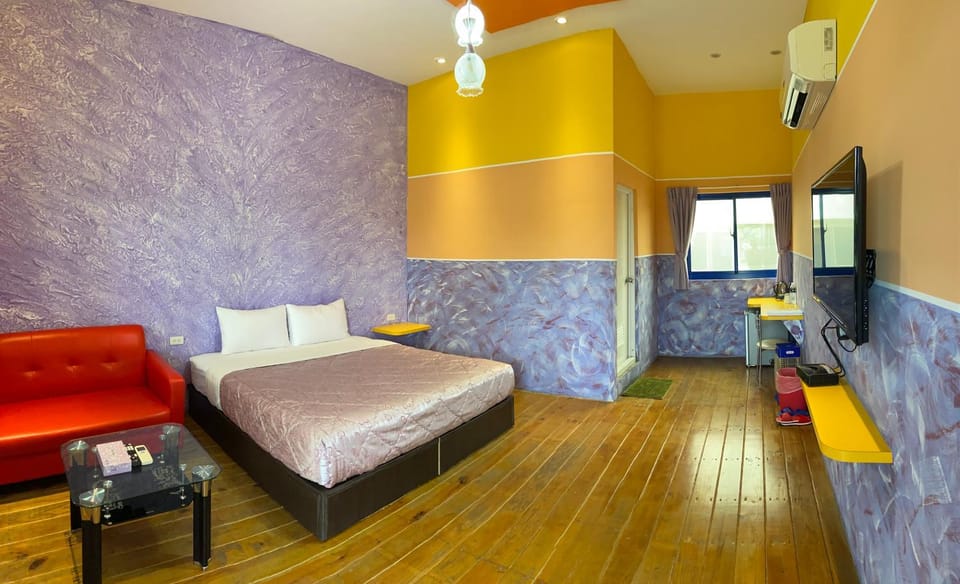 J Lin Hostel Chalet in Hengchun Township