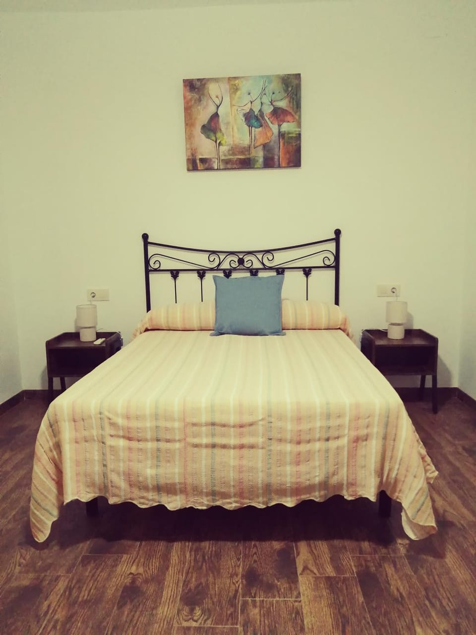 Bed, Bedroom, fireplace