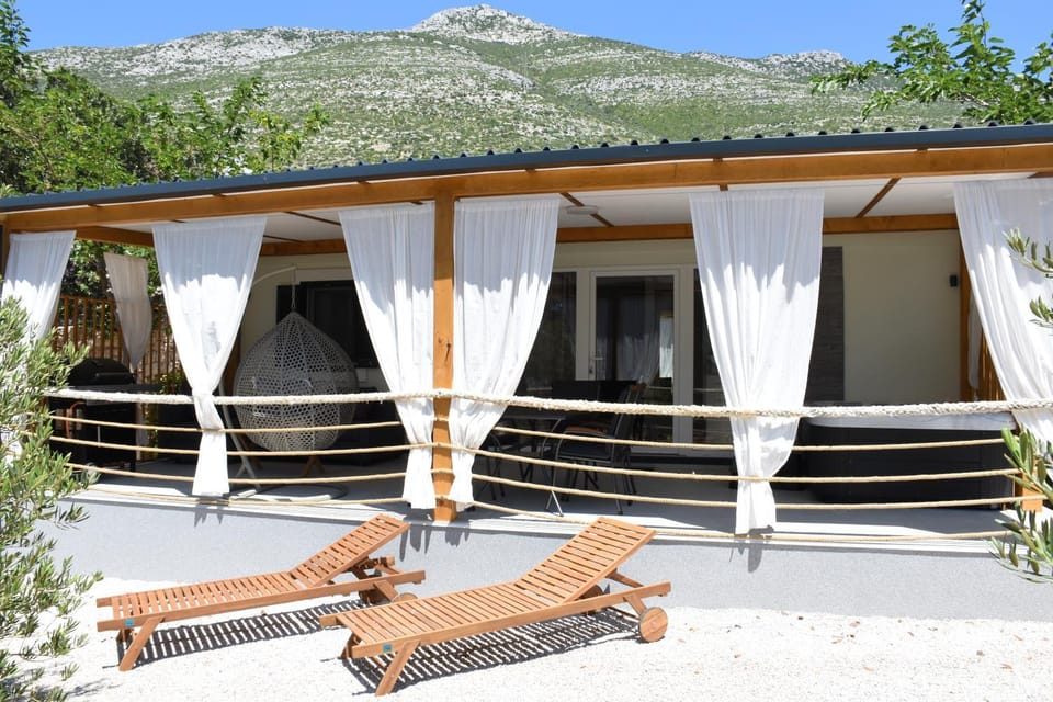 Patio, Day, Natural landscape, View (from property/room), Balcony/Terrace, sunbed