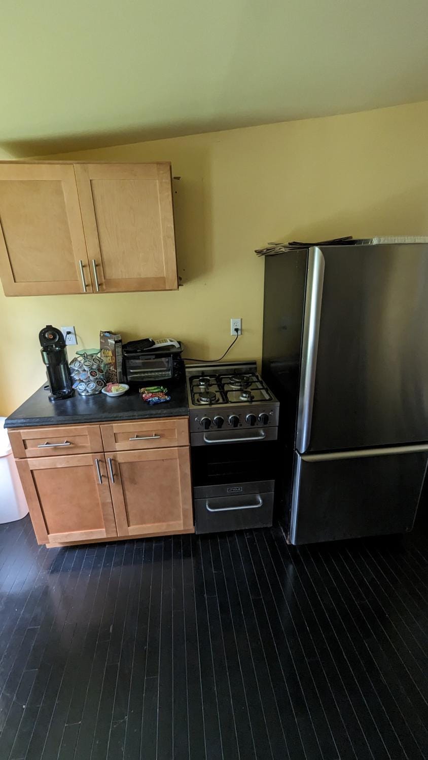 Coffee/tea facilities, pet friendly, stove, toaster