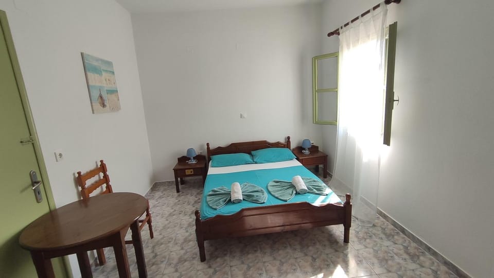 Palm Studios Apartment in Perissa