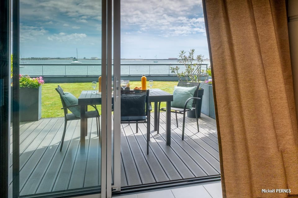 Patio, Sea view