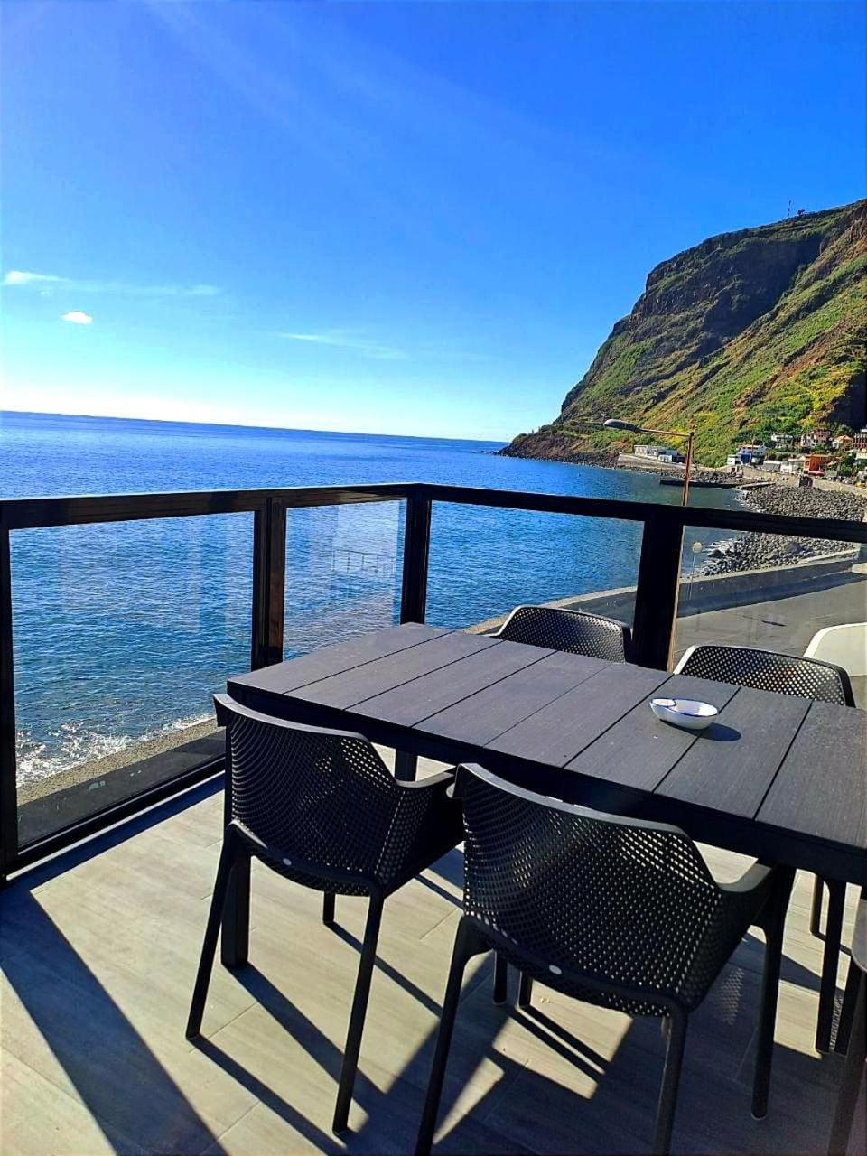 Patio, Day, Natural landscape, View (from property/room), Balcony/Terrace, Dining area, Mountain view, Sea view